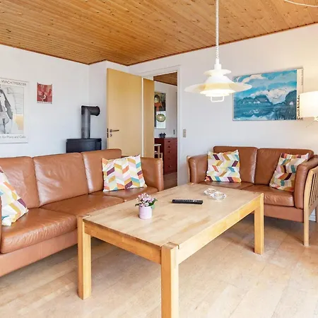 Panoramic Seaside Escape - By Traum Frostrup